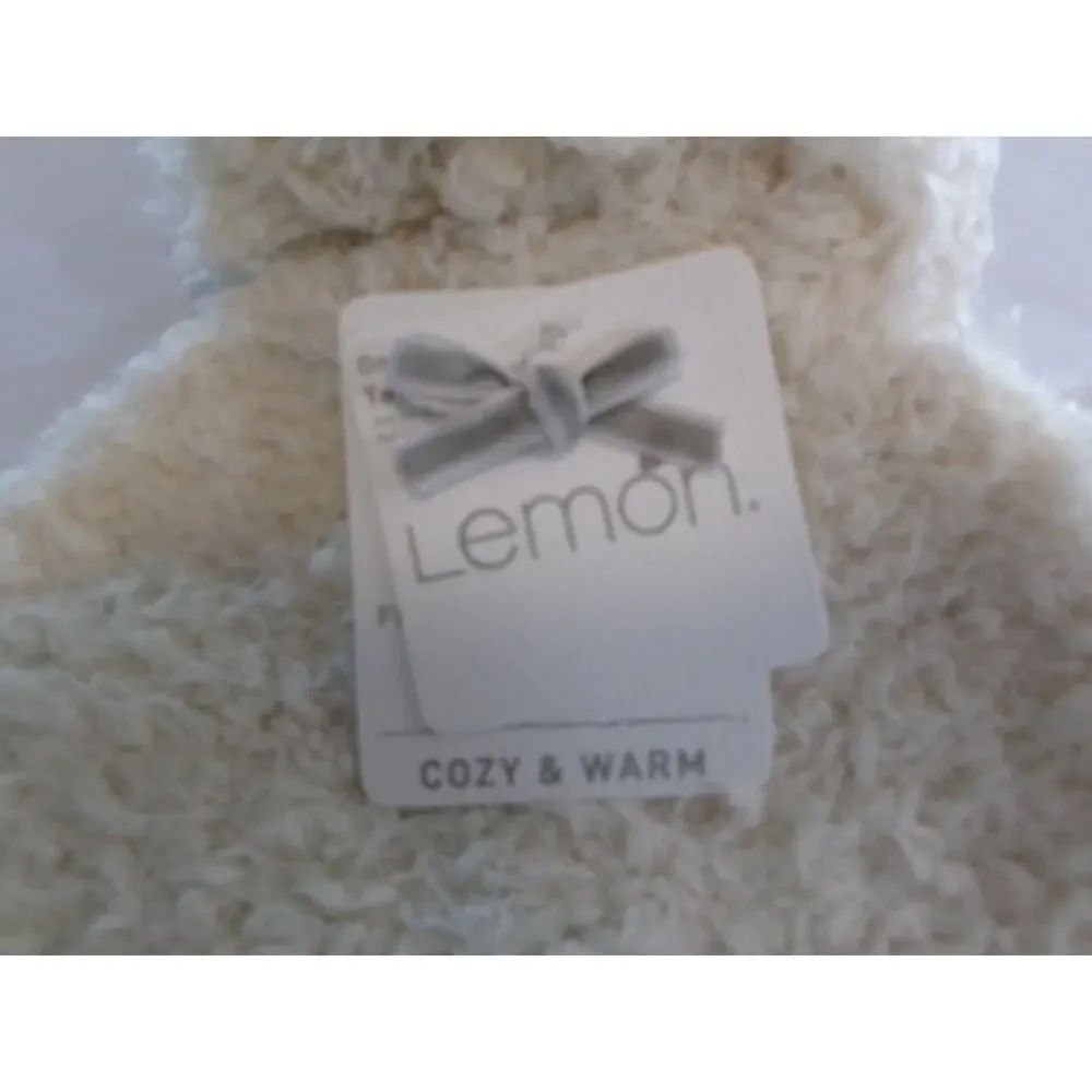 Lemon Cozy & Warm Womens Fuzzy Pom Beanie Ivory Cream Plush Knit Hat NWT